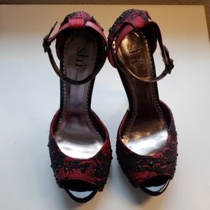 Shi by journeys 4" black and red lace studded heel